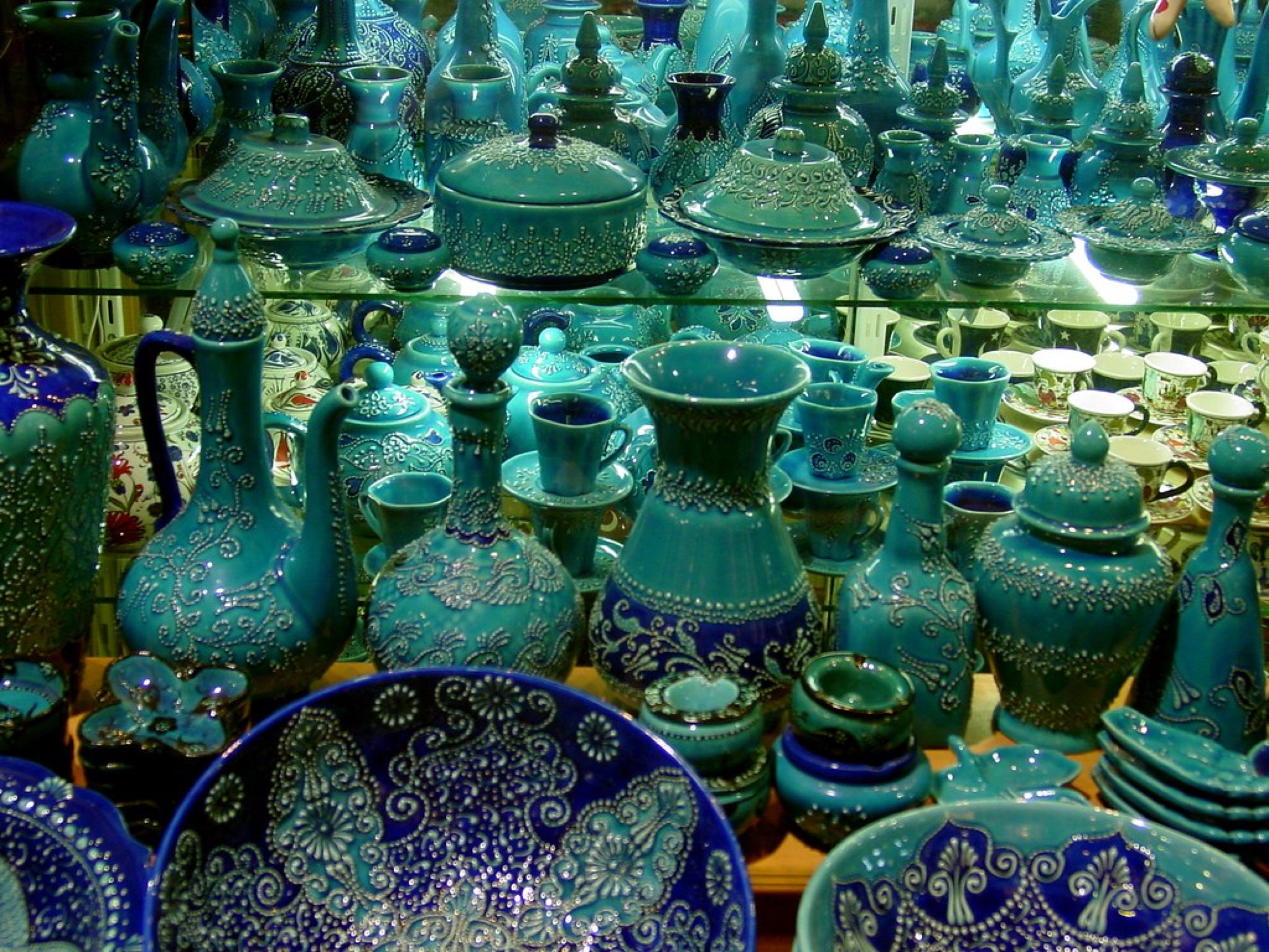 Hand-painted Turkish ceramics